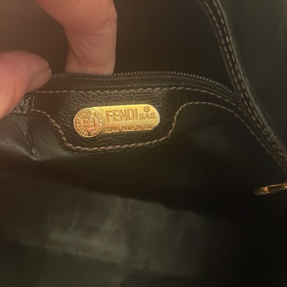 Vintage Fendi purse in amazing condition - Picture 6 of 9